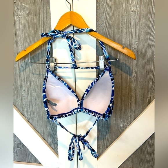 D01.5 Blue and white Chevron Bikini Top female size S/M - Picture 3 of 3